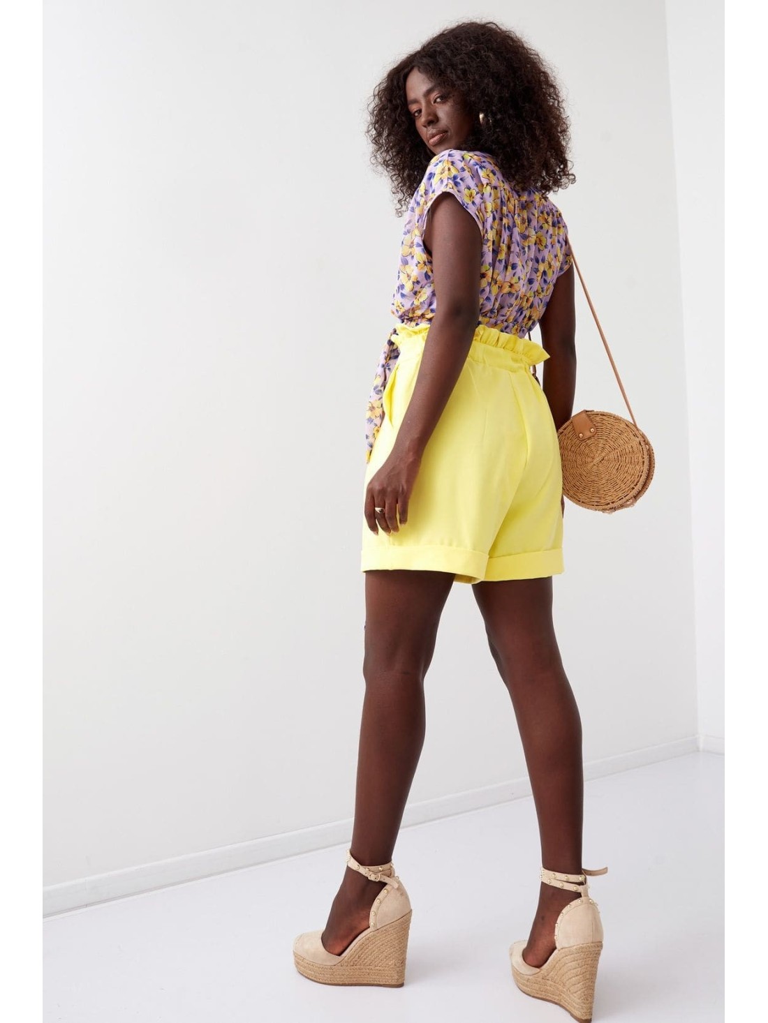 Elegant shorts with gathered waist, yellow 50190 - Online store - Boutique